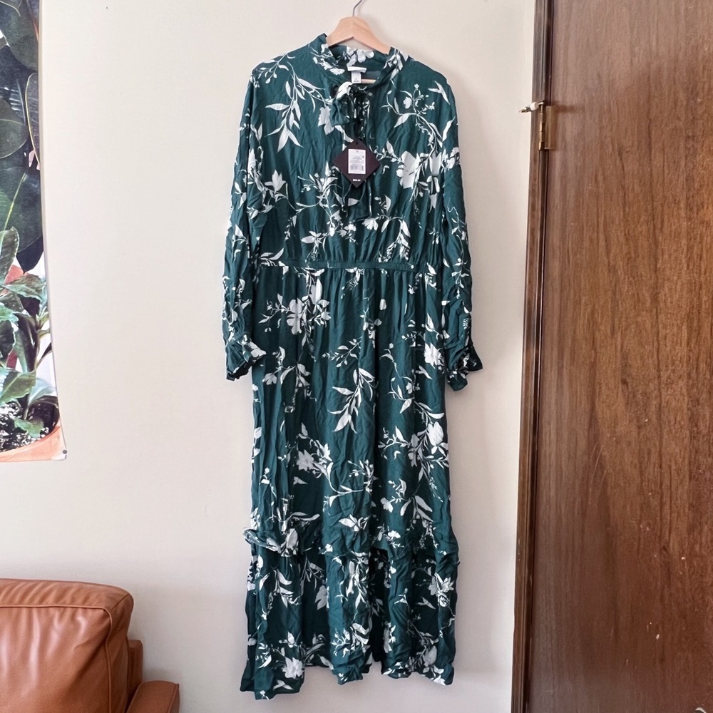 Ava + Viv Long Sleeve Tiered Ruffle Dress 1X NEW Vintage Floral on Teal Green